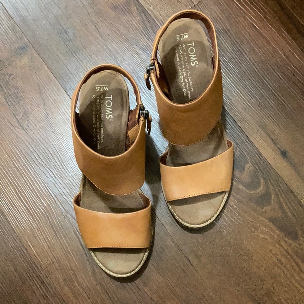 Tom’s Brown Majorca Cutout Sandal 7.5W